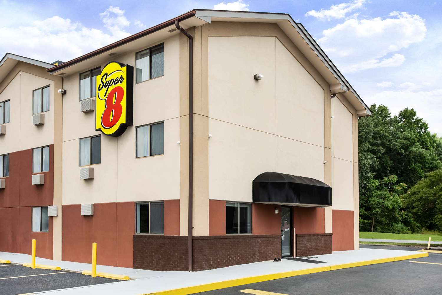 Super 8 by Wyndham Chester/Richmond Area 20/21