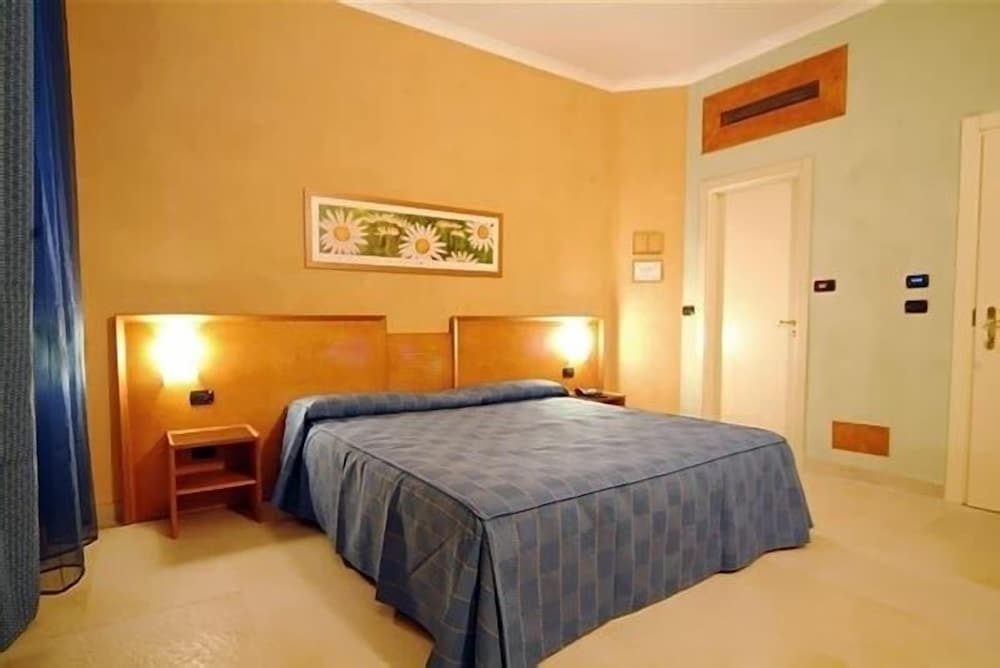 Hotel Eden Napoli 16/28