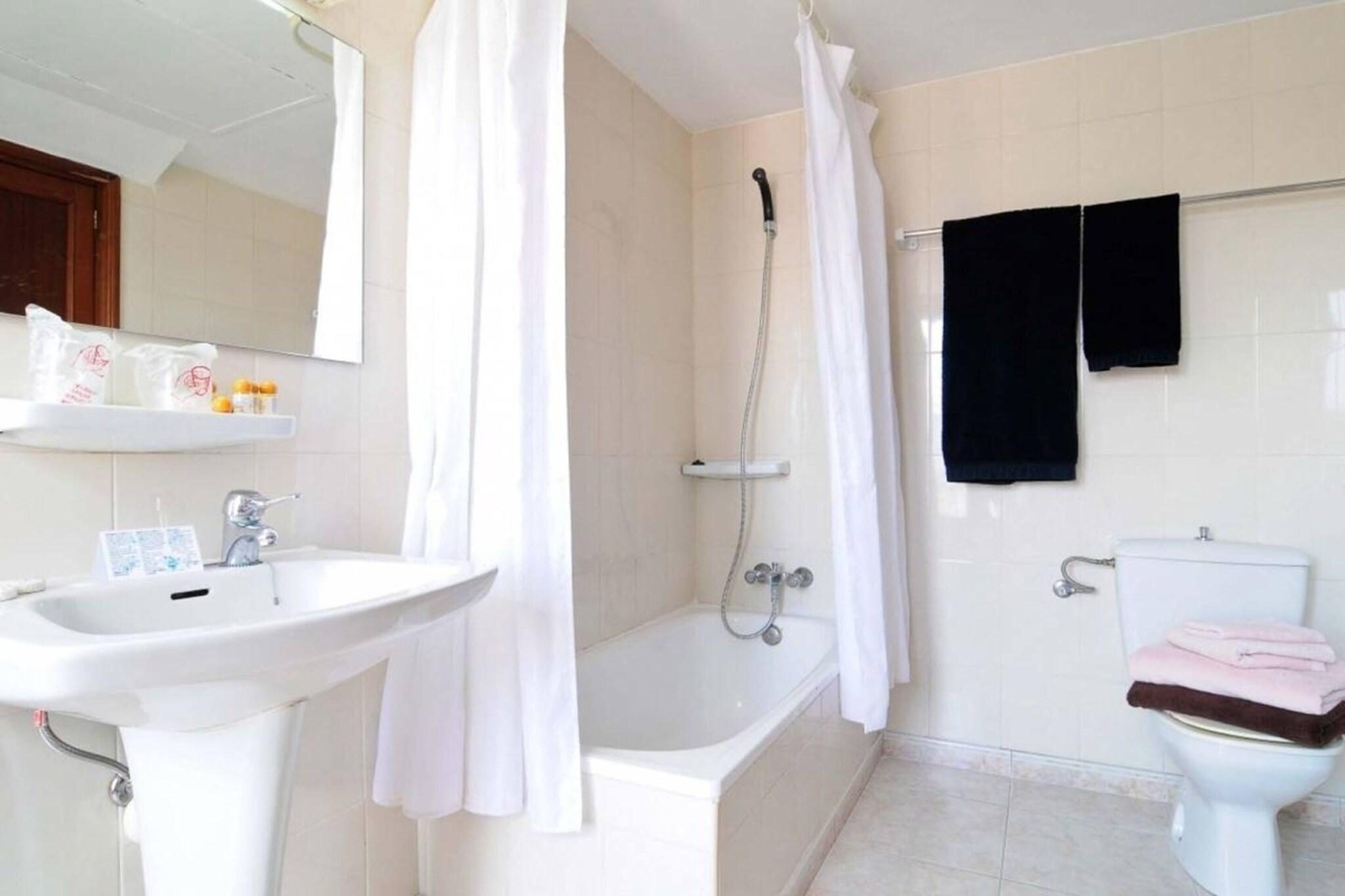 غرفة قياسية ثلاثية، Balear Hotel 5/5
