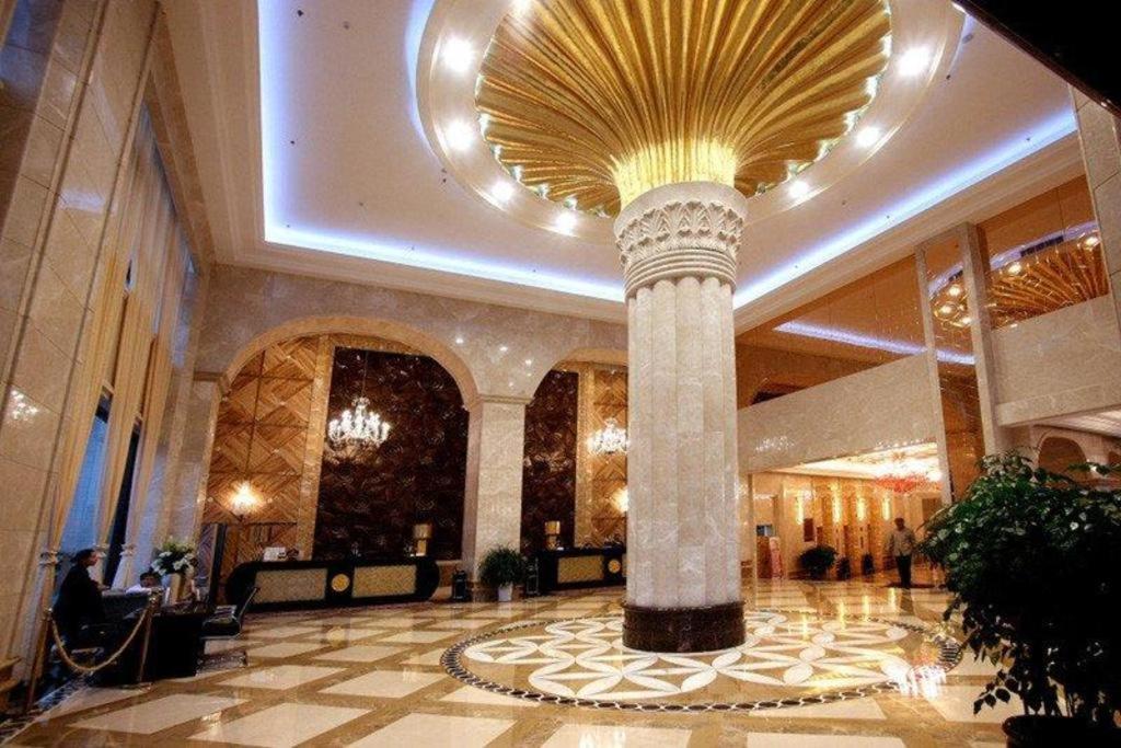 Regency Hotel 20/56