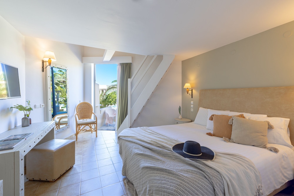 Giannoulis - Santa Marina Beach Hotel 24/77