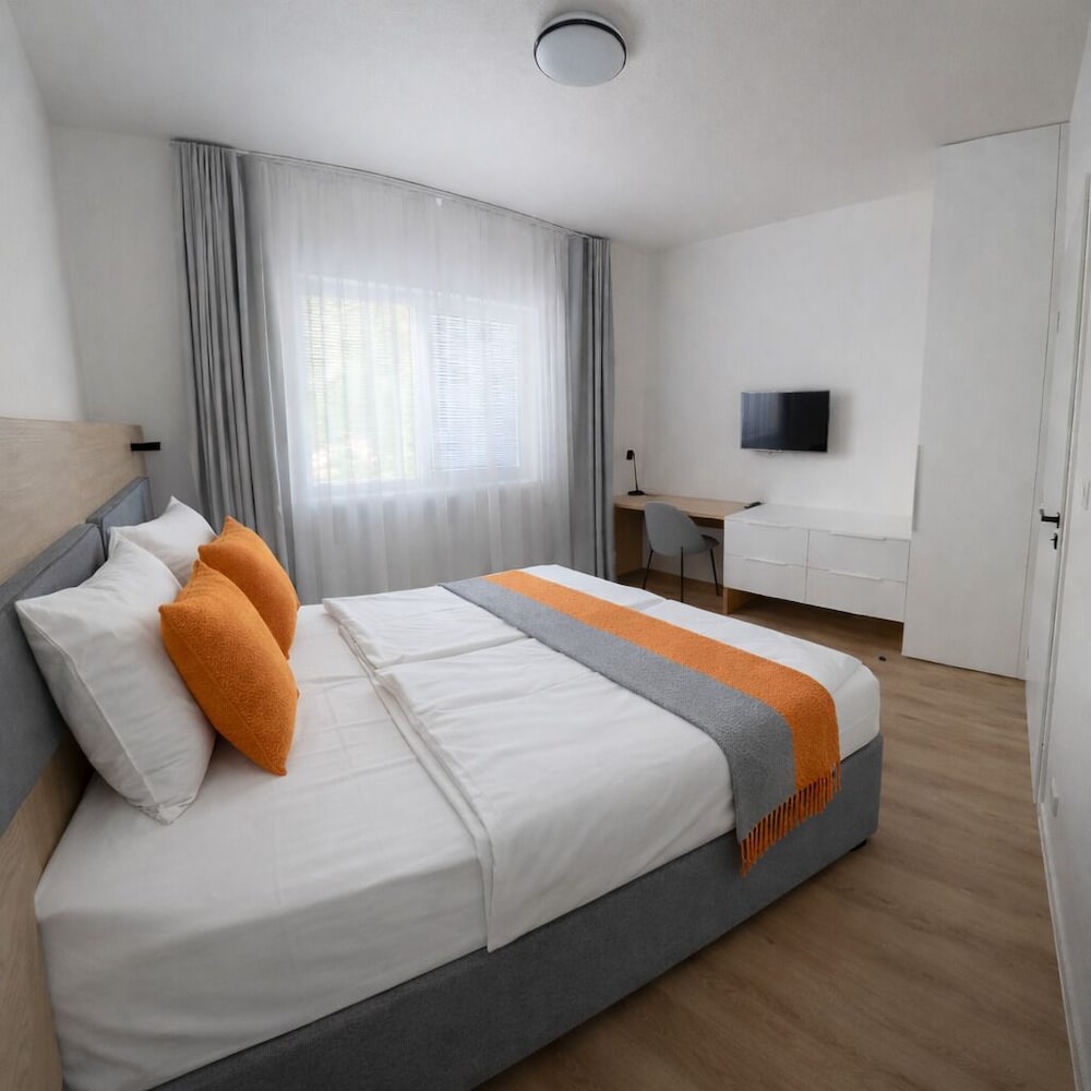 Kapitol Hotel 12/62