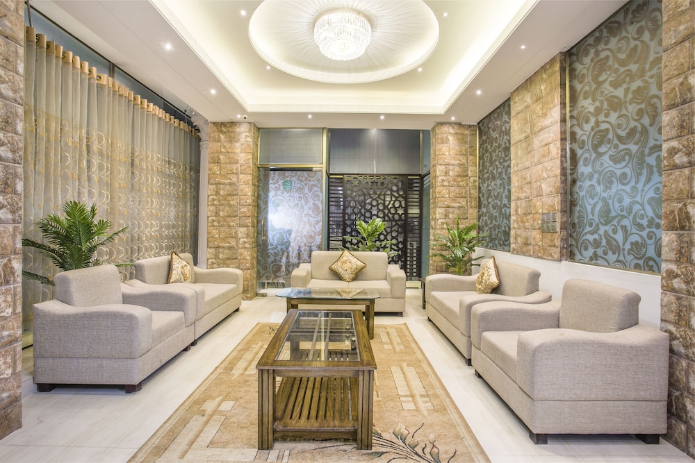 White Palace Hotel 43/61