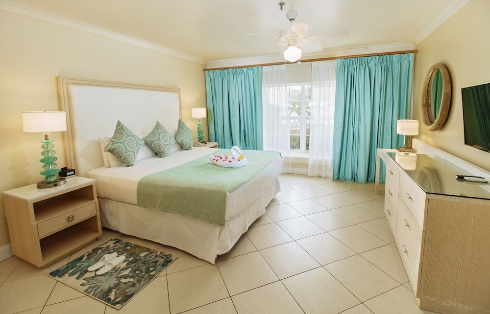 Deluxe, King Bed, Beach Front