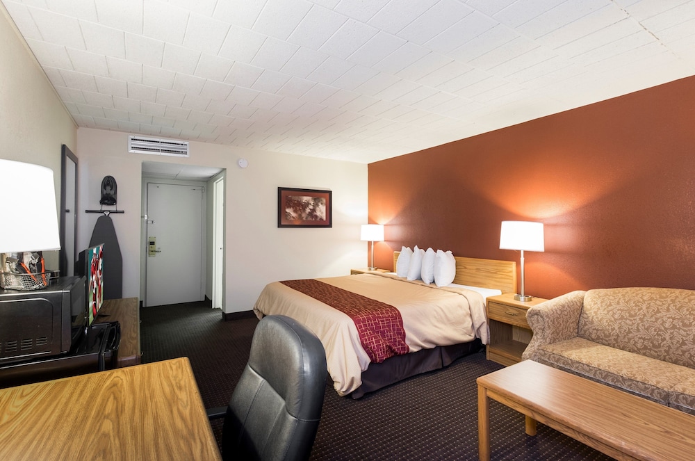 Days Inn by Wyndham Williamsport 8/35