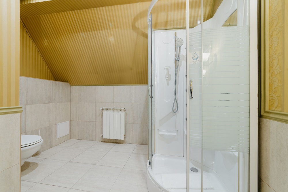 Topaz Boutique Hotel 35/37