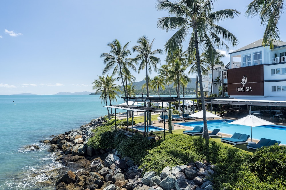 Coral Sea Marina Resort 81/87