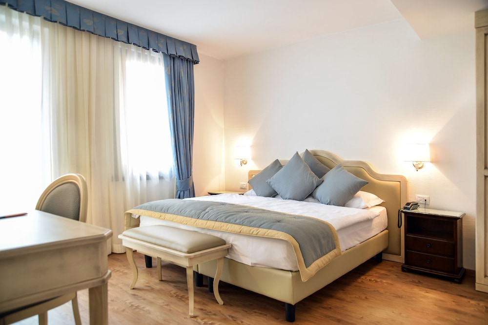 Boutique Hotel Brenzone 10/78