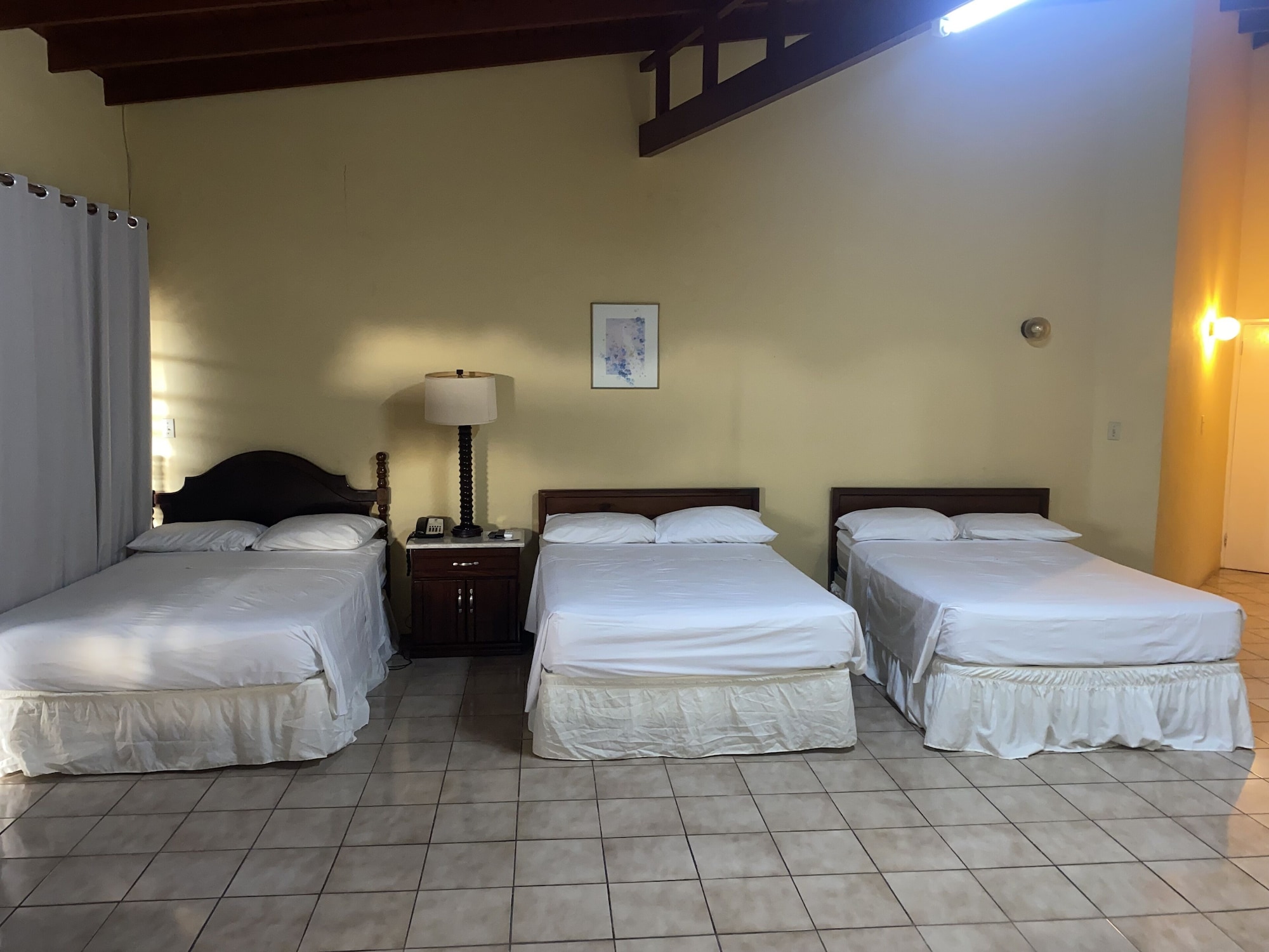 ROOM, TRIPLE, LIVING AREA, KITCHEN