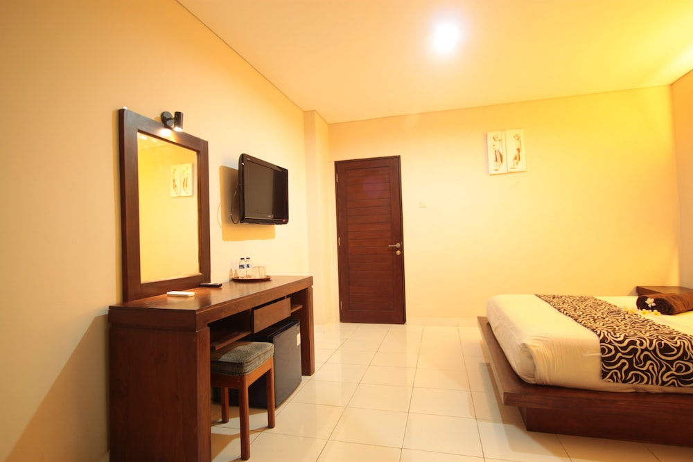 غرفة سوبيريور بسرير مزدوج، Bakung Sari Resort And Spa 2/3