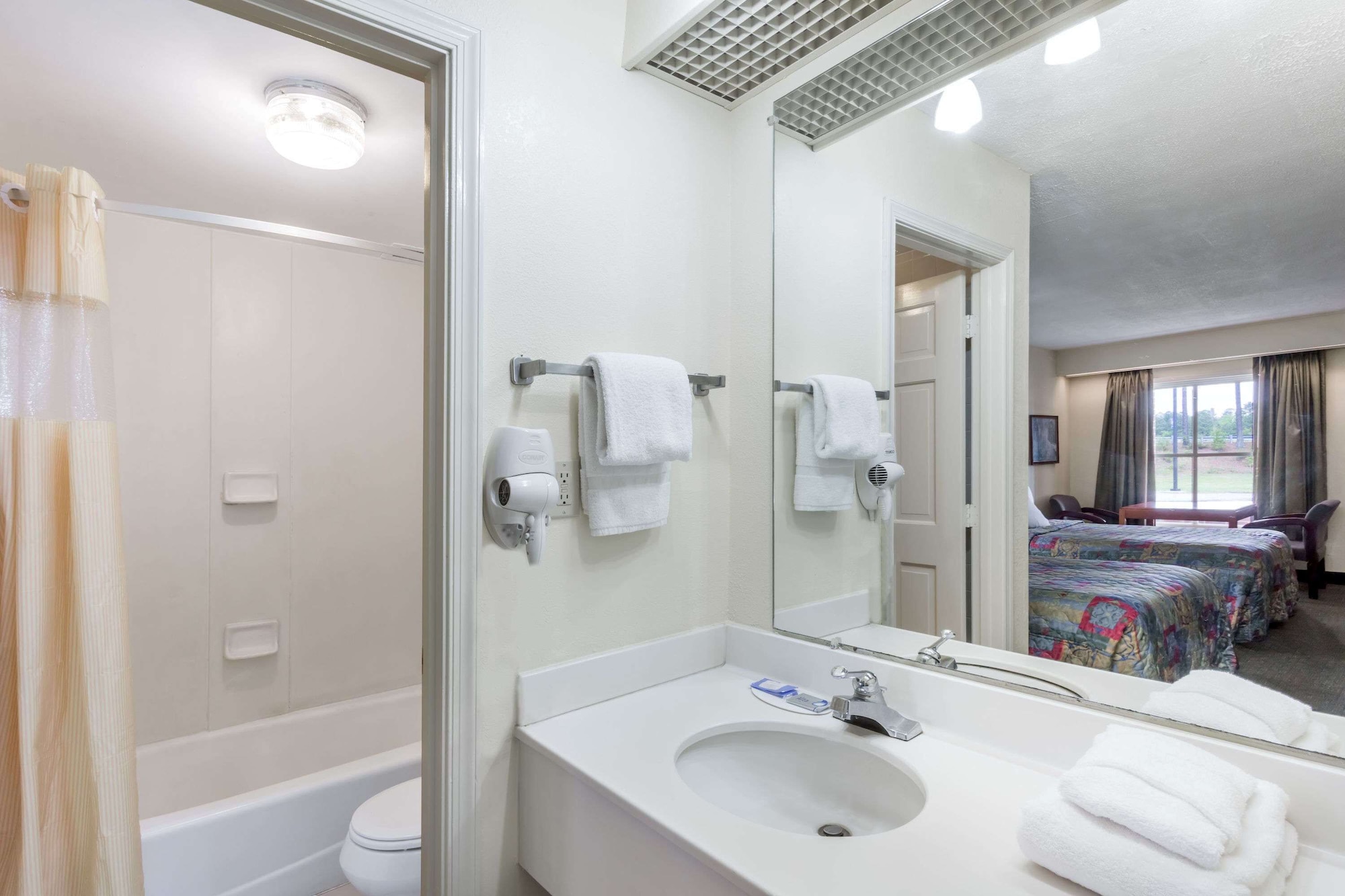 غرفة قياسية بسريرين مزدوجين للمدخنين، Days Inn by Wyndham Petersburg/South Fort Lee 7/8