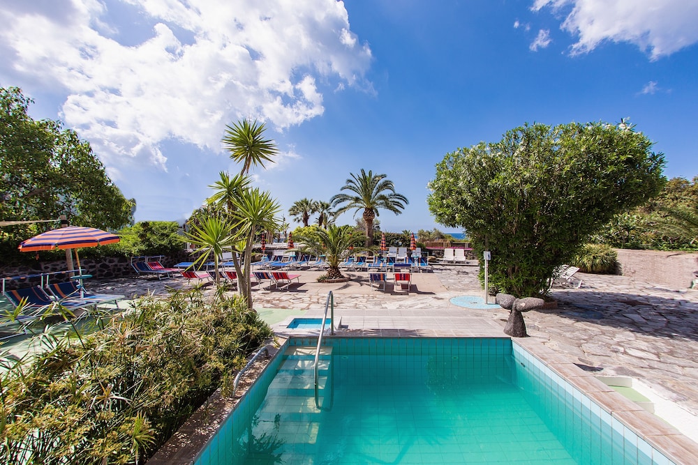 Hotel La Mandorla 38/50