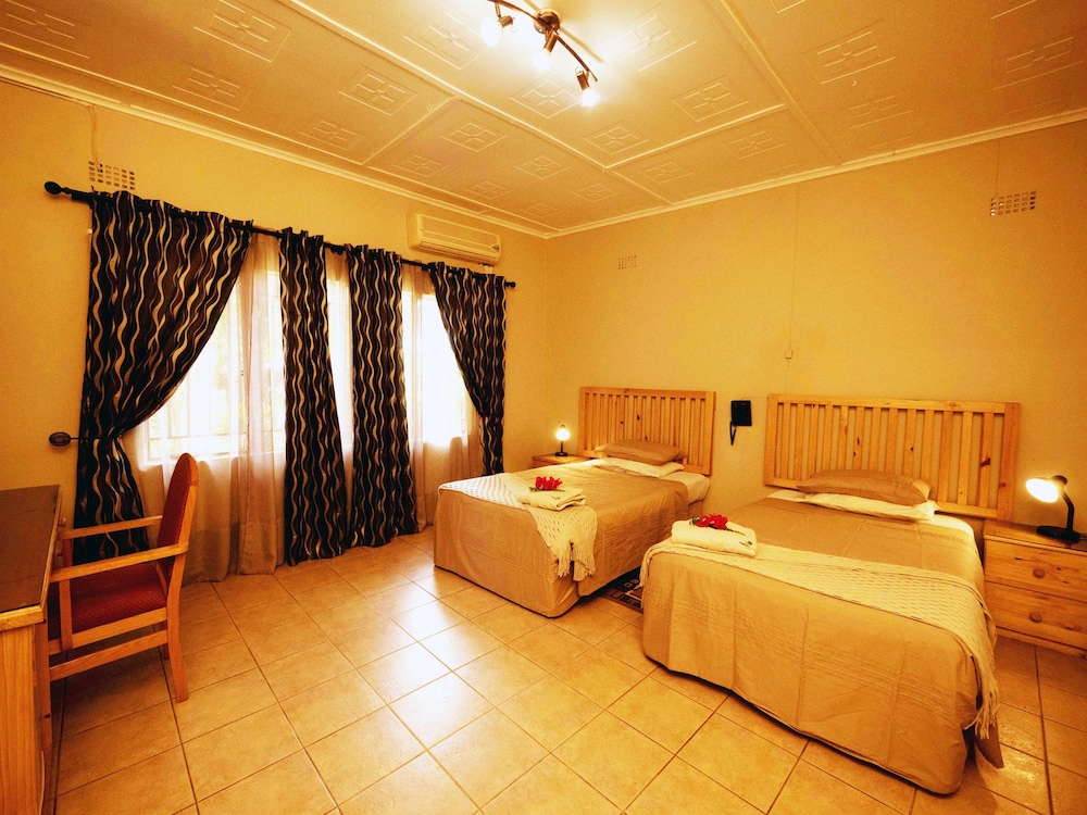 Room, Twin Beds, Garden View, Garden Area