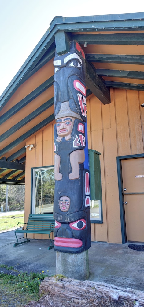 Quileute Oceanside Resort 10/50