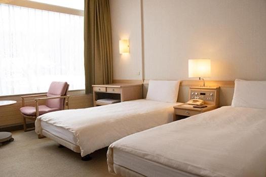 Twin Beds, South Building