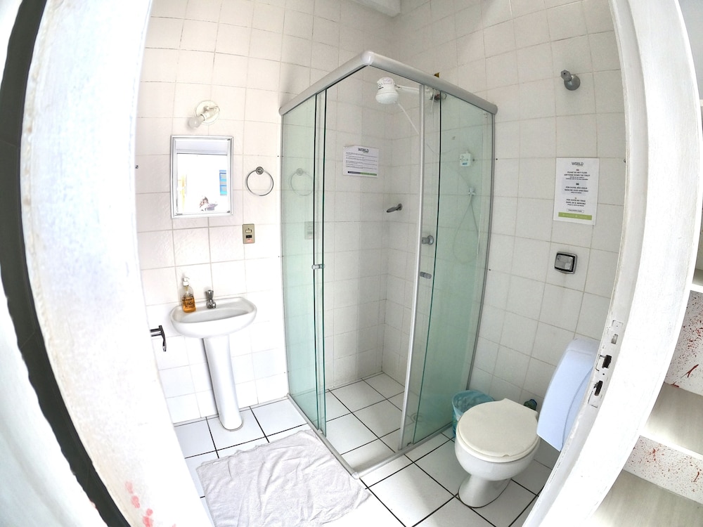 World Hostel 25/26