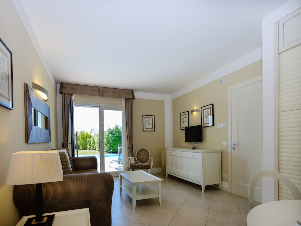 Parc Hotel Germano Suites 51/73