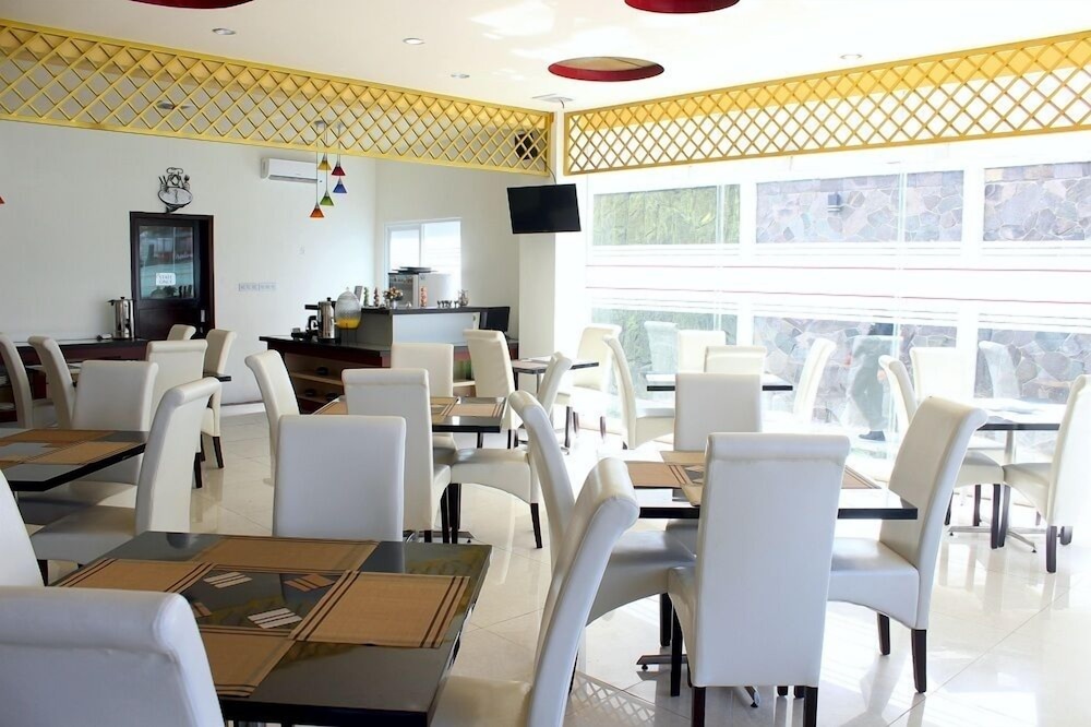 Ideas Hotel Ibrahim Adjie 22/31