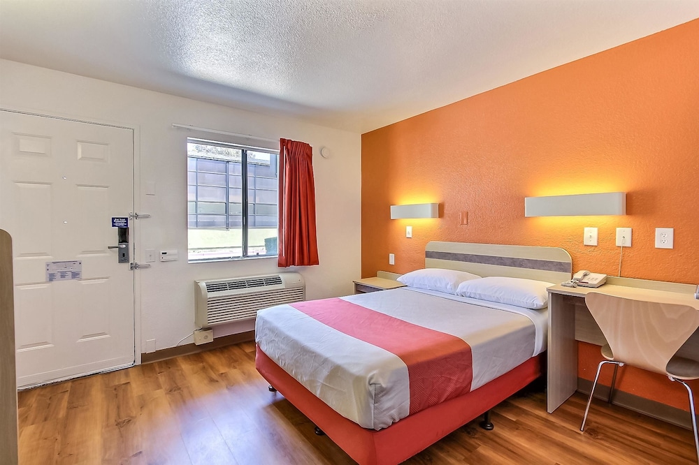 Motel6 Fremont, CA – North 30/58