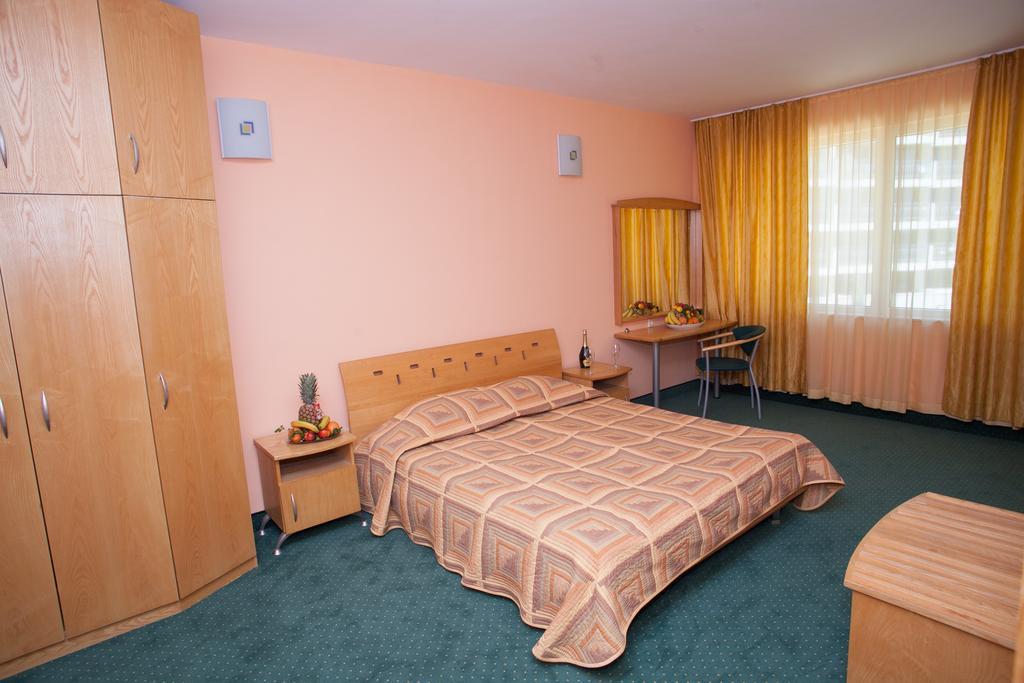 Hotel Slavyanski 6/21