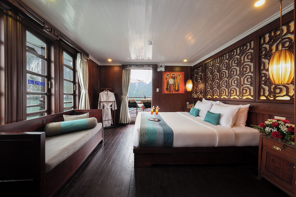 Bhaya Cruises 25/73