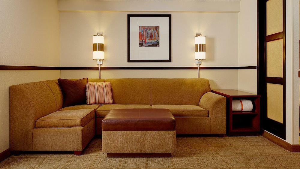 Hyatt Place Milwaukee Airport 25/34
