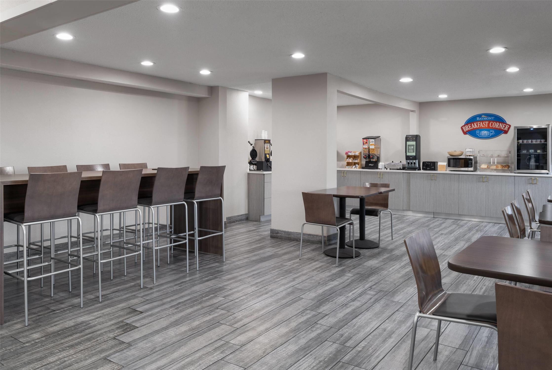 Baymont by Wyndham Davenport 26/33