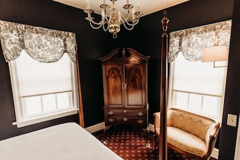 The Rochester Inn, A Historic Hotel 58/70