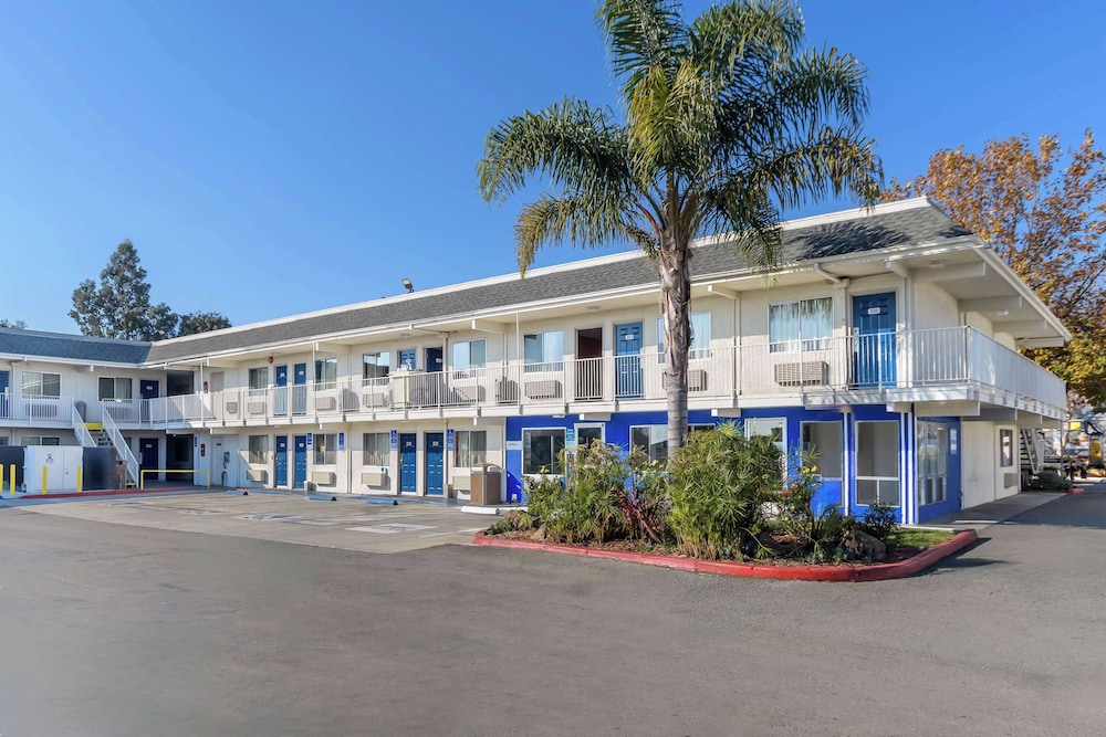 Studio6 Hayward, CA – Silicon Valley Gateway 28/33