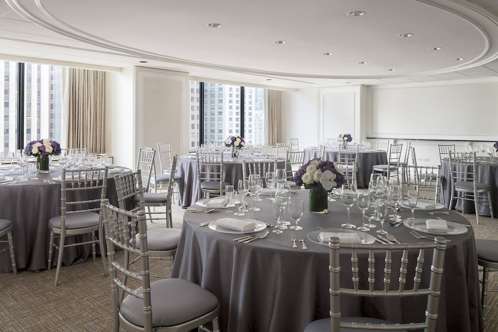 THE RITZ-CARLTON CHICAGO 34/42