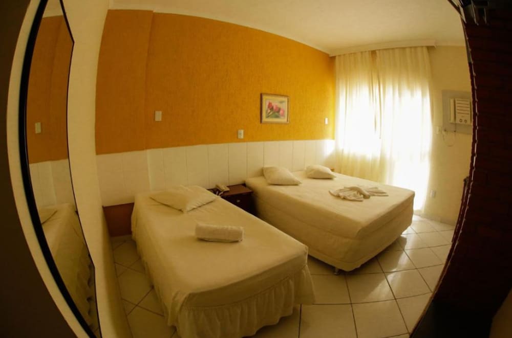 Acropolis Marina Hotel 32/57