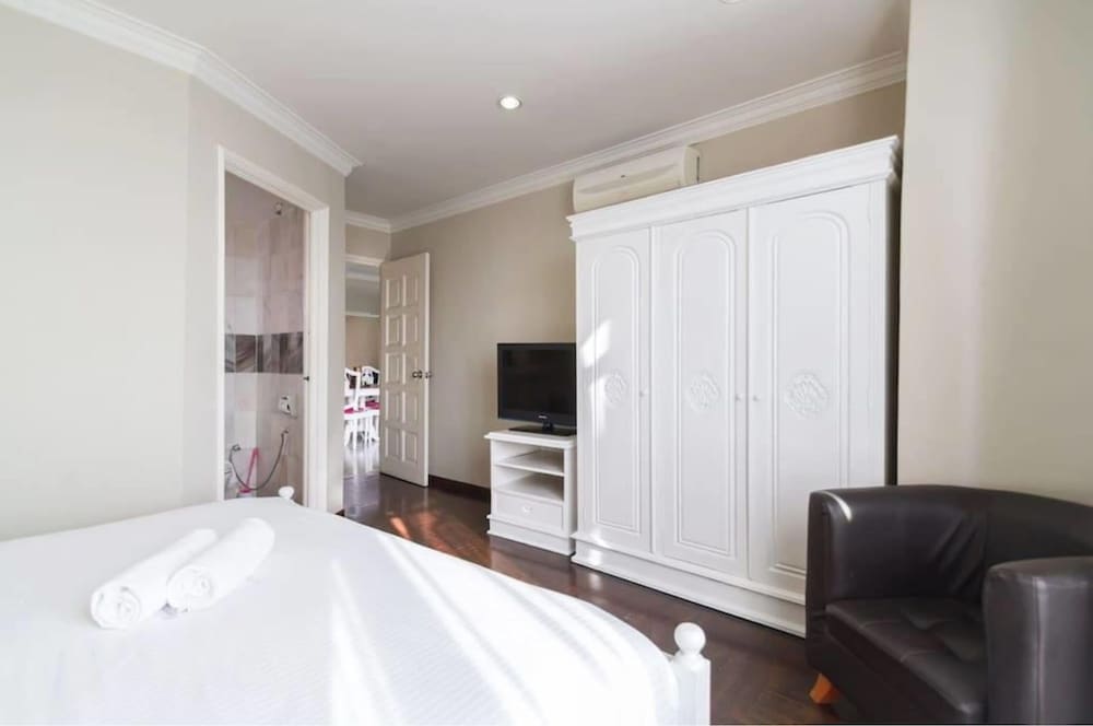 Century Bay Private Residences 15/68