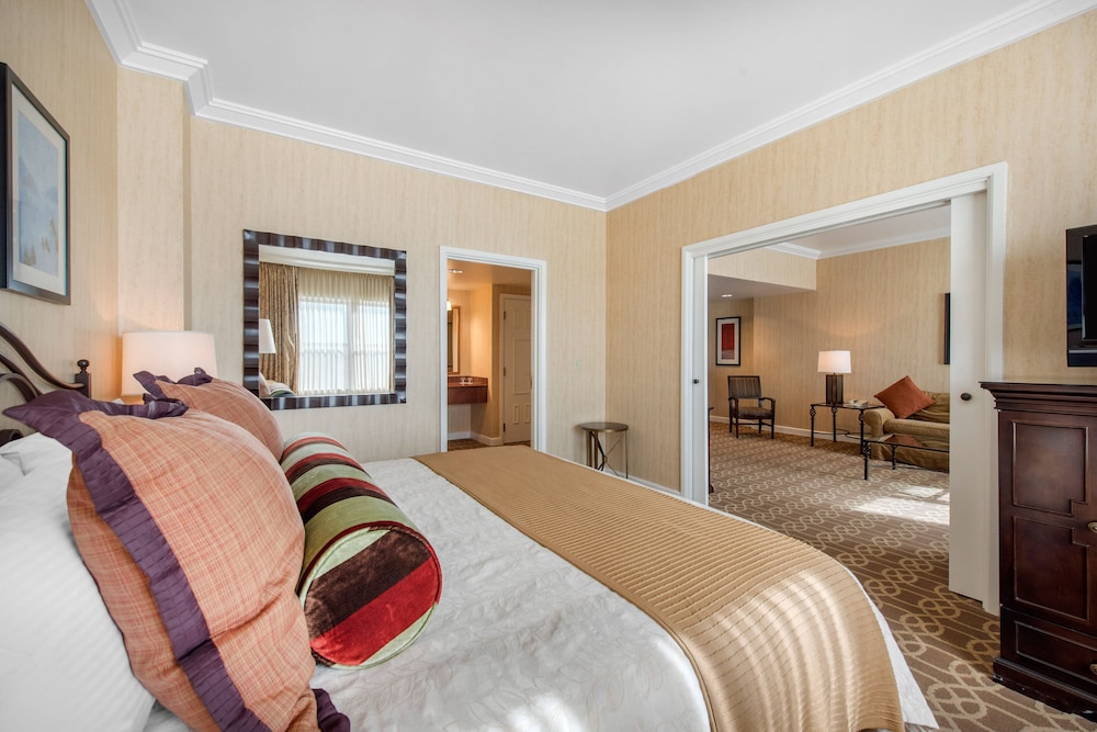 Omni Interlocken Resort 12/73
