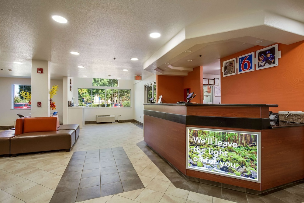 Motel6 Dixon, CA 7/58
