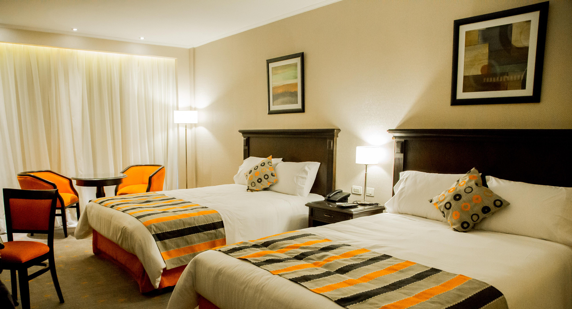 Junior Suite, Twin Beds, Street View