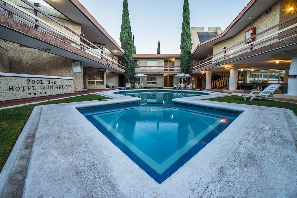 Quinta Rivera 61/64