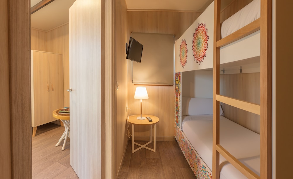 Magic Natura Animal, Water Park & Polynesian Lodge Resort 21/31