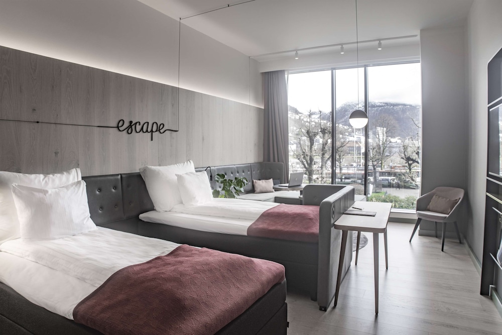 غرفة ديلوكس بسريرين منفصلين بإطلالة على المتنزه لذوي الإعاقة، Hotel Norge By Scandic 3/10