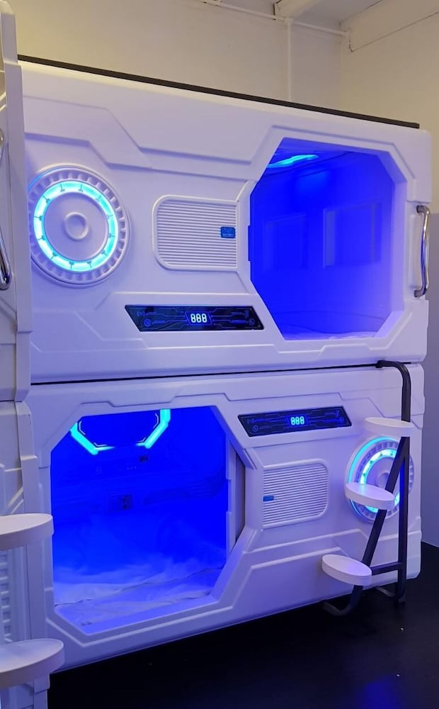 Galaxy Pods at Chinatown 4/34