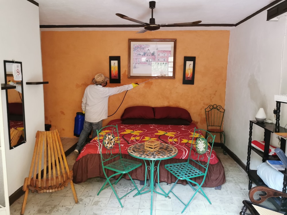 Hotel Mucuy 17/25