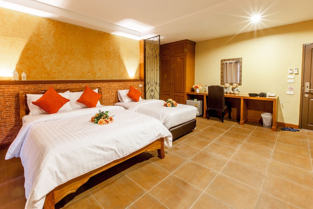 Gallery Lake View Hotel 34/64