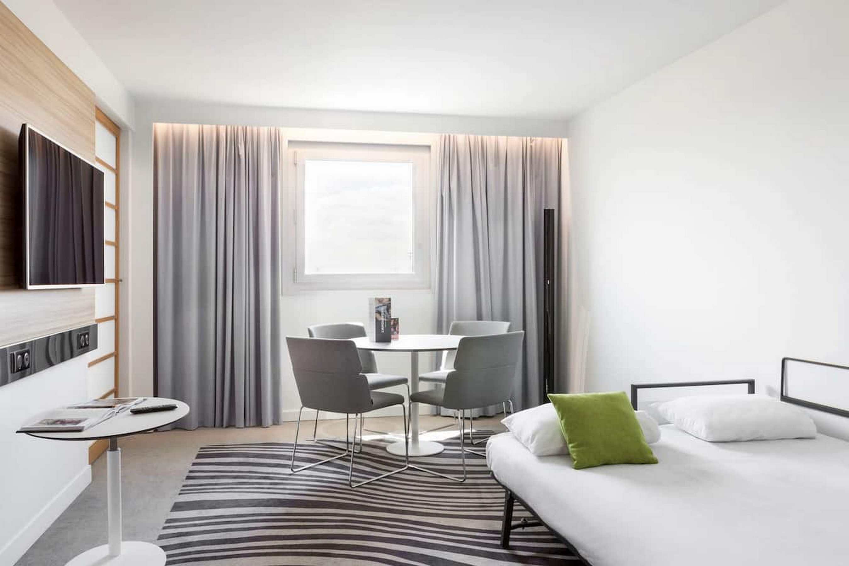 SUPERIOR, FAMILY, DOUBLE BED, SOFA