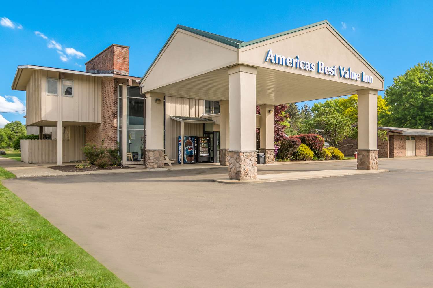 Americas Best Value Inn-Painted Post 8/11