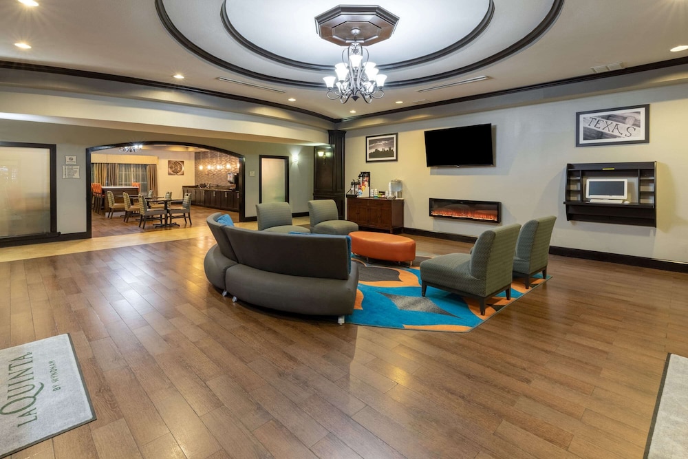 La Quinta Inn & Suites by Wyndham Fort Worth - Lake Worth 31/50
