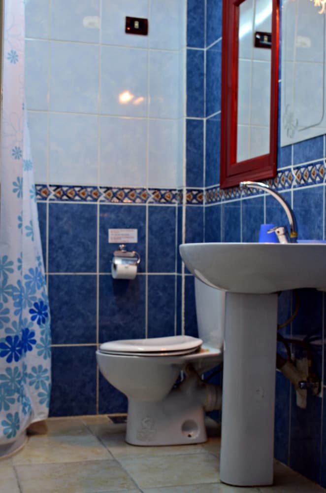 غرفة بسرير مزدوج، Osiris Hotel 5/6