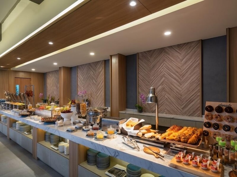 Laska Hotel and Resort Ciletuh 2/40