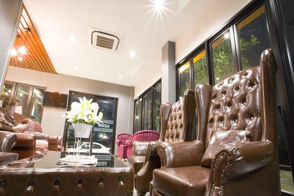 Aziss Boutique Hotel 38/54