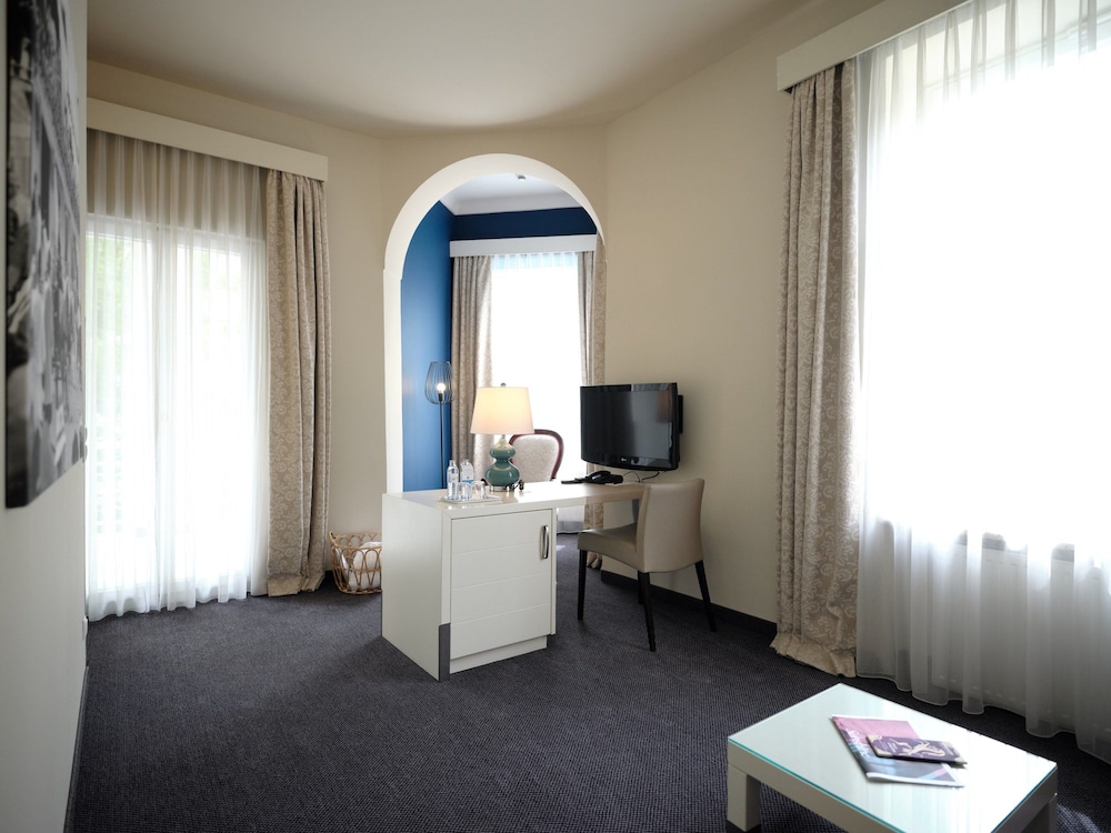 Hotel Villa Carlton - Adults Only 69/74