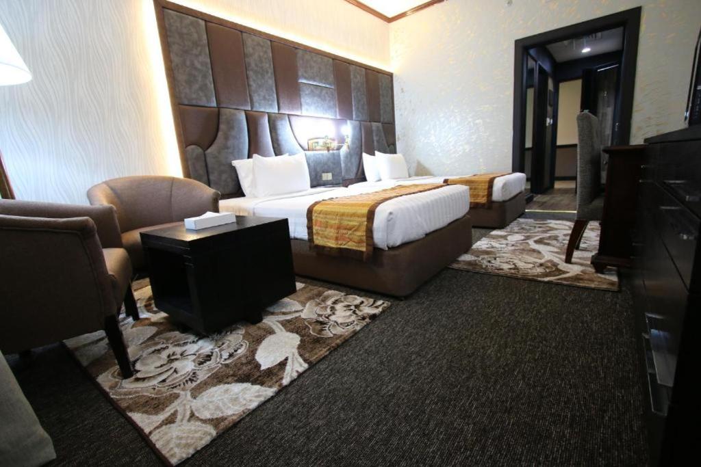 Knight Armour Hotel, Dubai