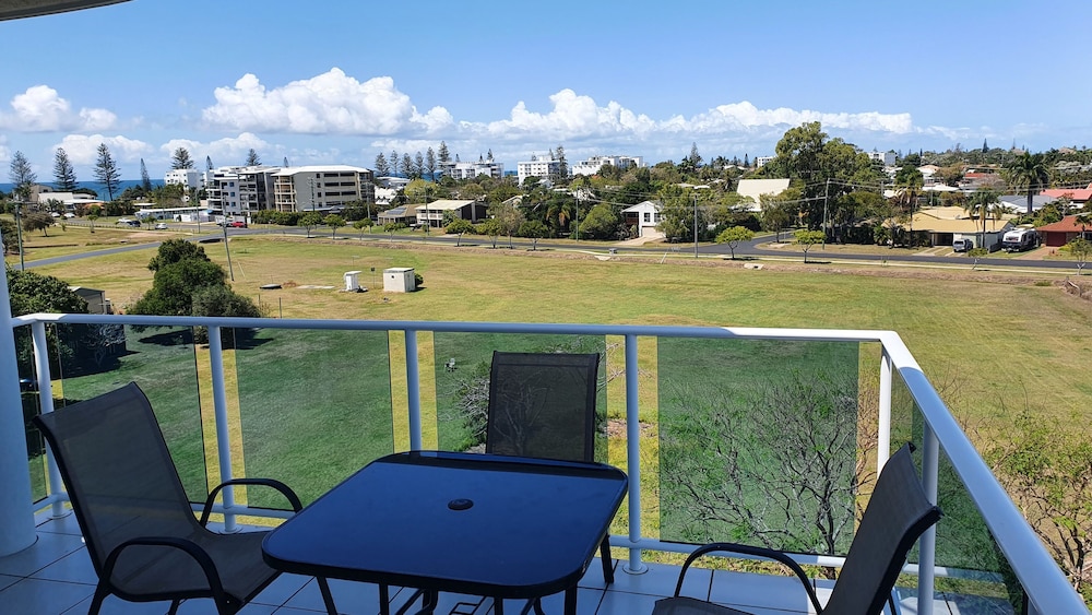 Koola Beach Apartments 37/63